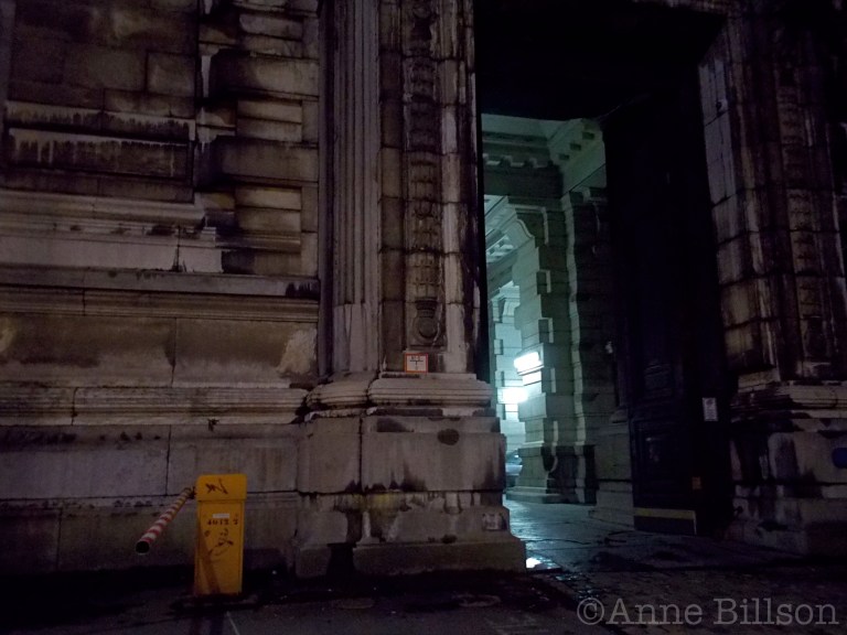 Stargate: Justitiepaleis, Poelaertplein, Brussel.