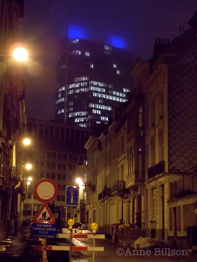 Mistige avond: Voorlopig Bewindstraat, Brussel.