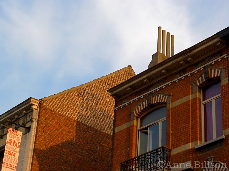Schoorsteen schaduw: Amerikaanse Straat, Elsene.