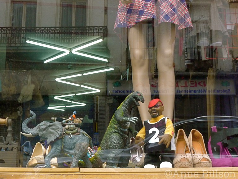 Godzilla: Elsensesteenweg, Elsene.