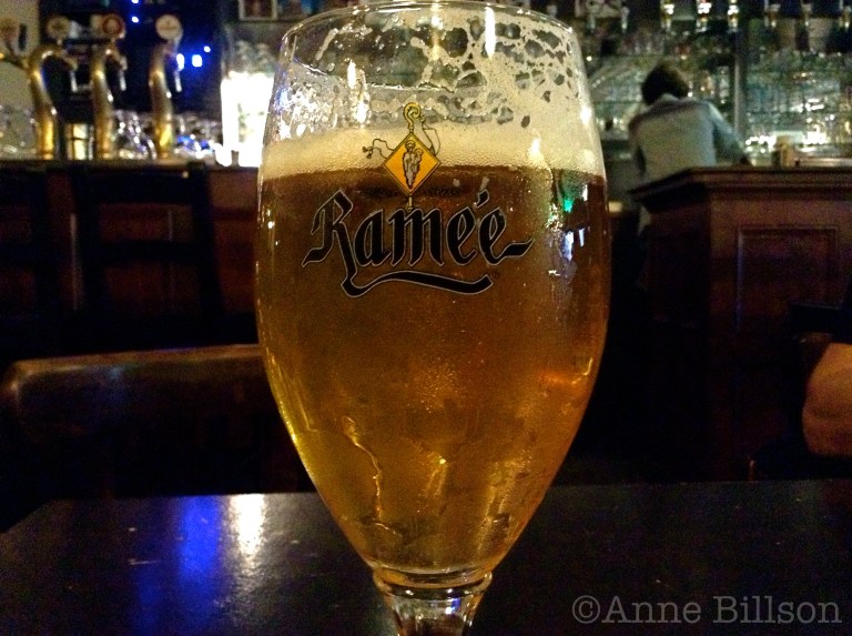 Ramée blond: Café Kafka, Visverkopersstraat 21, Brussel.