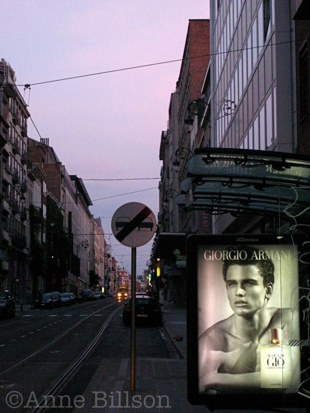 Giorgio Armani: Charleroise Steenweg, Sint-Gillis.