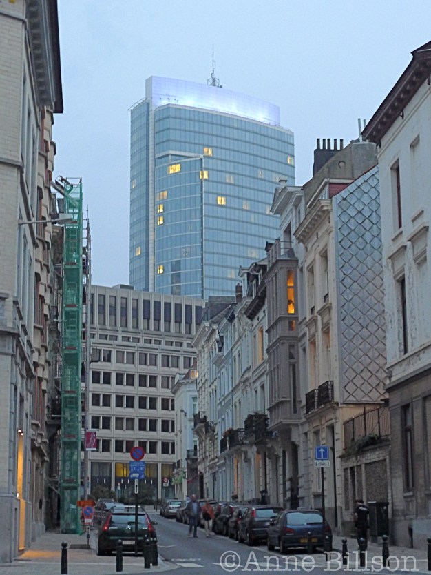 Madoutoren: van Voorlopig Bewindtsraat, Brussel.