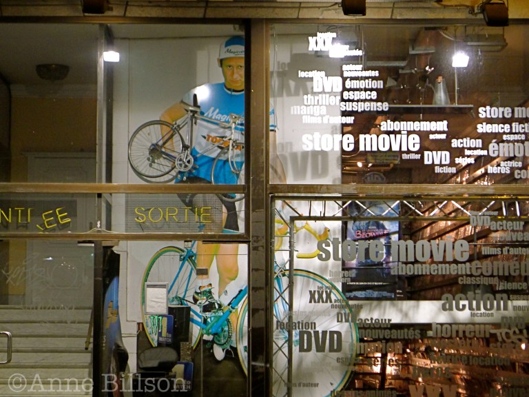 Store Movie: Charleroise Steenweg 182-184, Sint-Gillis.