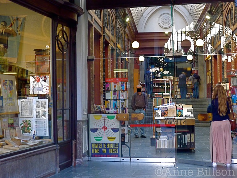 Bortiergalerij (architect: Jean-Pierre Cluysenaer) Brussel. (Boekhandels: Librairie Van der Elst, Genicot, Schwilden.)