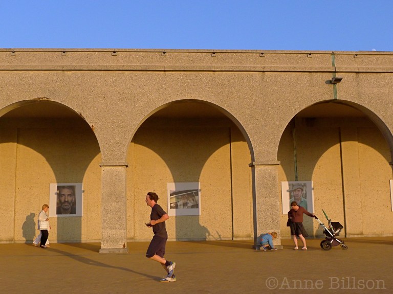 Bogen: Koning Boudewijnpromenade, Ooostende.