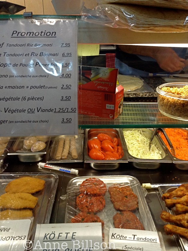 Snack Bon Goût: Waterloosesteenweg 287, Sint-Gillis.