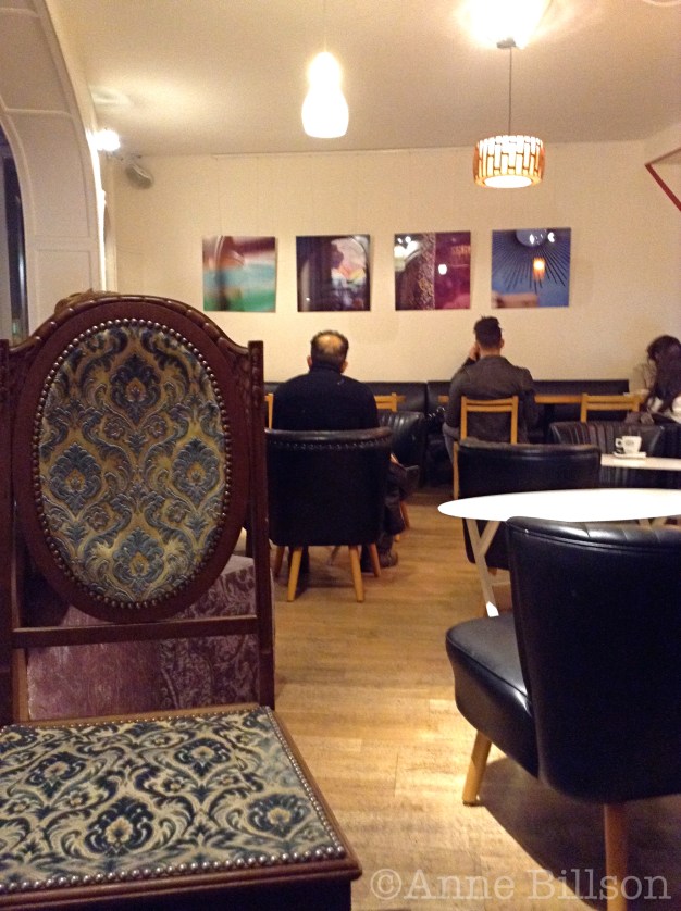 Exki stoel: Exki, Elsenstraat 12, Elsene.