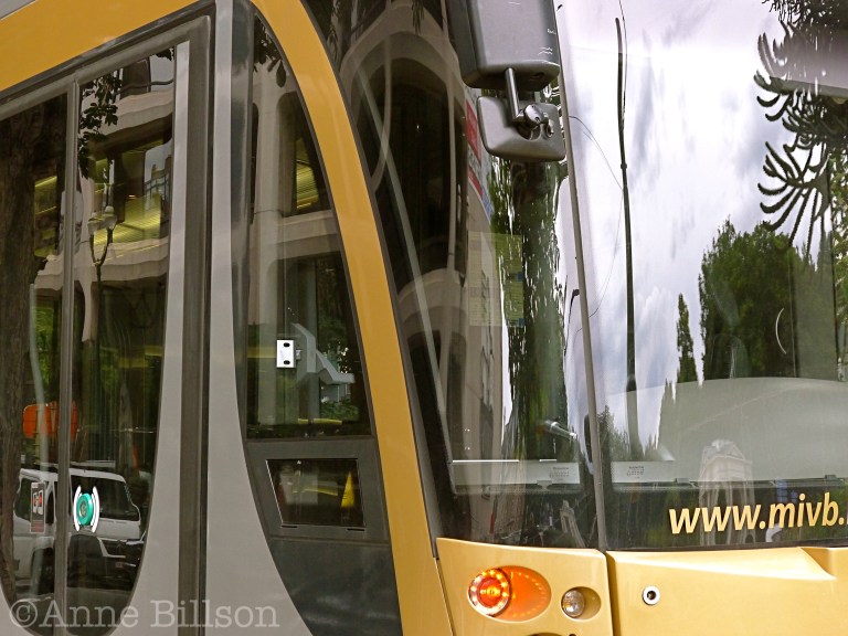 Een tram: Louizalaan, Brussel.