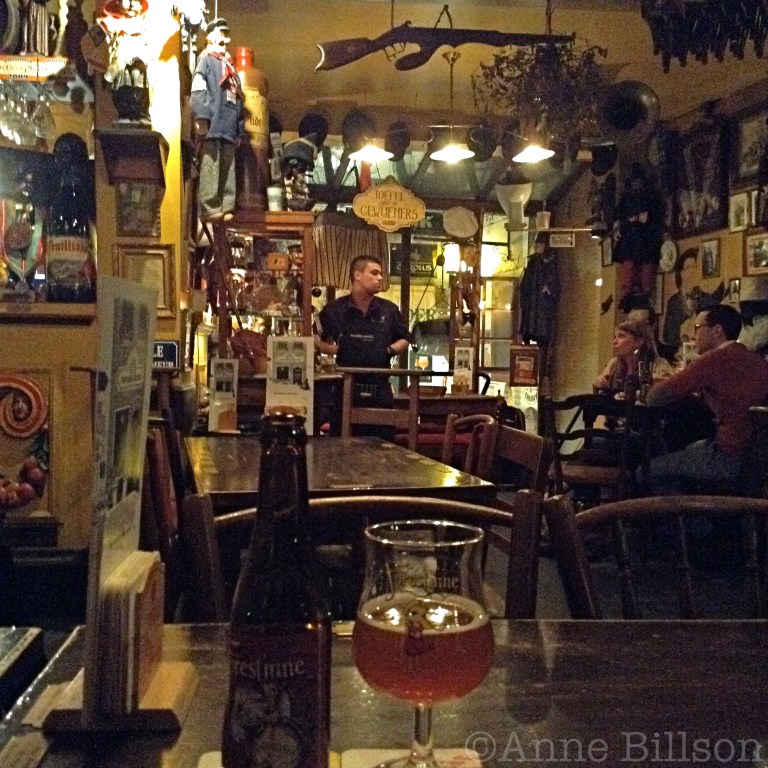 Forestinne Ambrosia, 7.5%: Poechenellekelder, Eikstraat 5, Brussel.