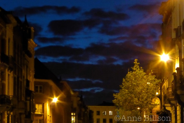 Amerikaanse Straat bij nacht: Sint-Gillis.