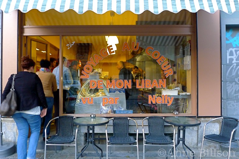 Voyage au Coeur de Mon Liban: Drievuldigheidsvoorplein, Elsene.