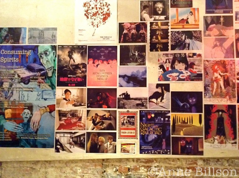 Offscreen filmfestival: Cinema Nova, Arenbergstraat 3, Brussel.