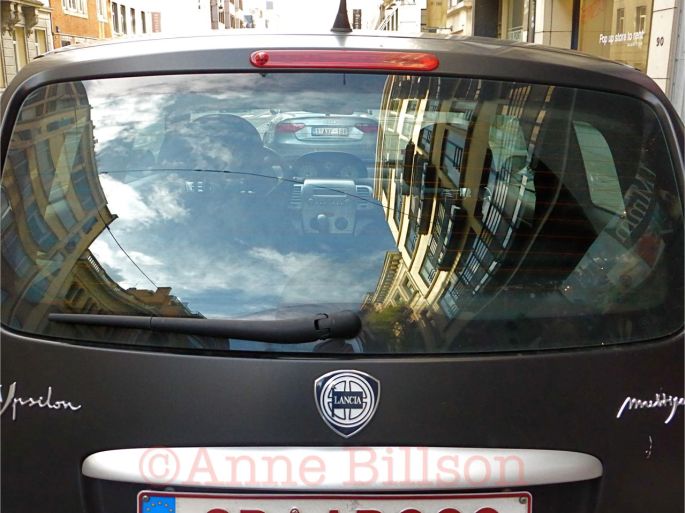 Lancia: Charleroise Steenweg, Sint-Gillis.