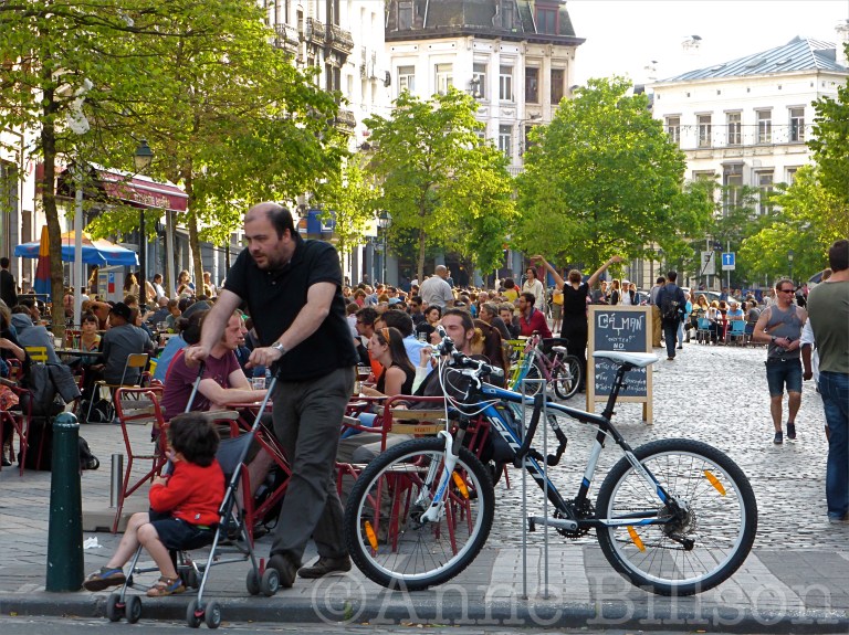 Sint-Gillisvoorplein: Sint-Gillis.