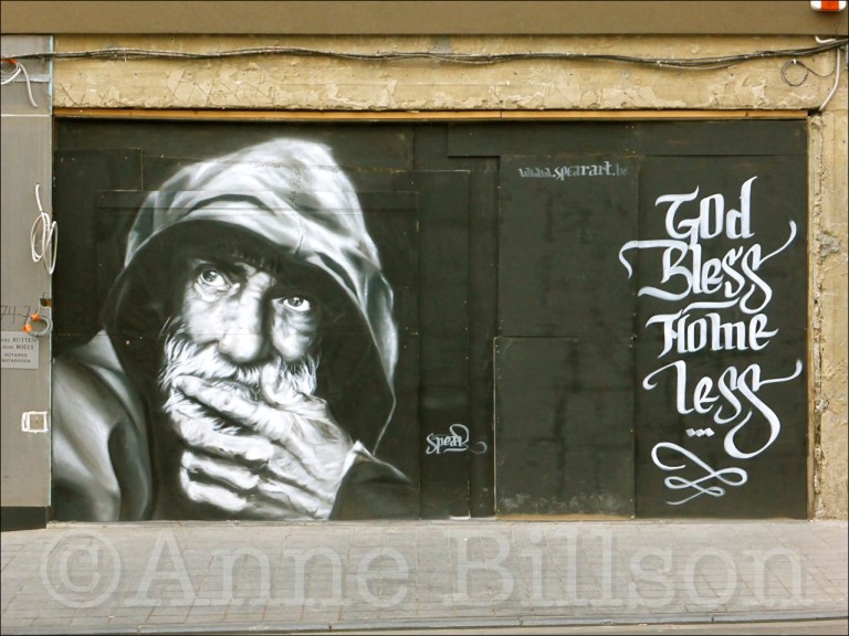 God bless home less: Charleroise Steenweg, Sint-Gillis.