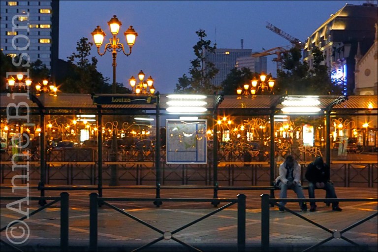 August 3, 2014annebillsonBrussels, Elsene, Ixelles, Louizaplein, night, Place Louise, public transport, tram stop, tramhalte Leave a comment Edit Louiza bij nacht: Louizaplein, Sint-Gillis. Louiza bij nacht: Louizaplein, Elsene. 