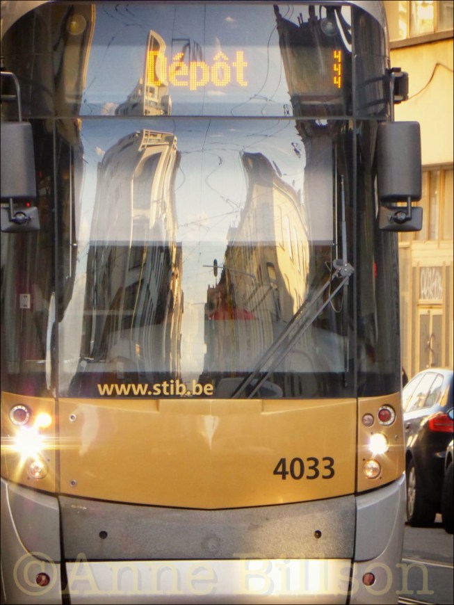 Dépôt: Charleroise Steenweg, Sint-Gillis.