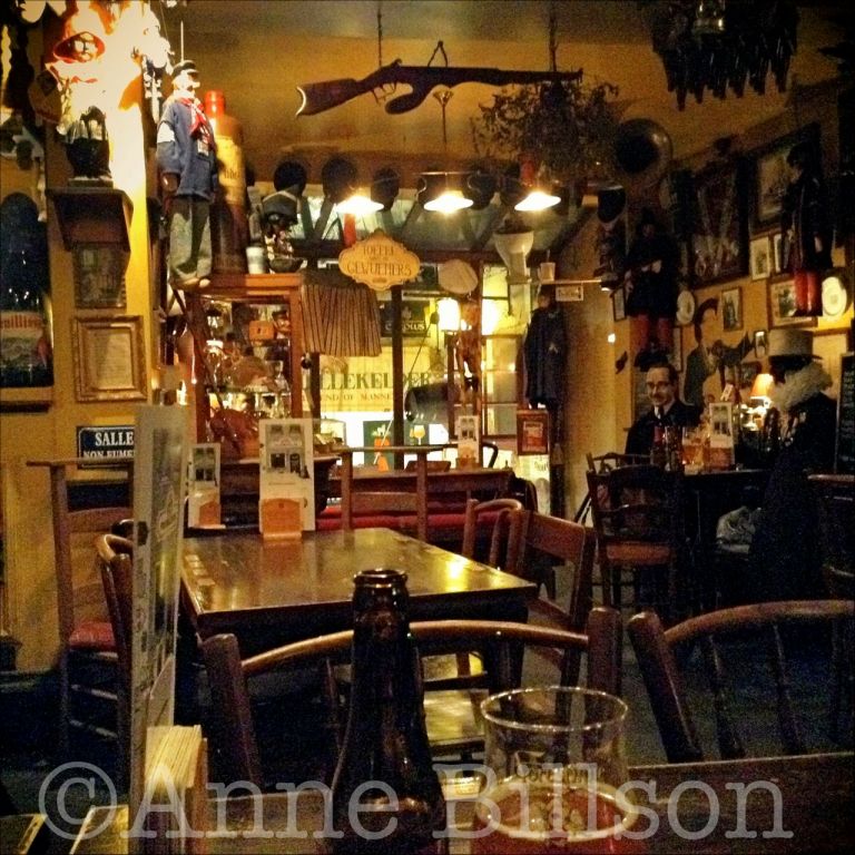 Poechenellekelder: Eikstraat 5, Brussel.