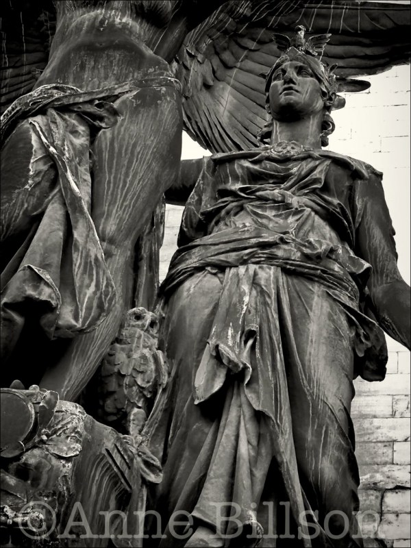 Beeldhouwwerken: Koninklijke Musea voor Schone Kunsten van België, Regentschapsstraat 3, Brussel.