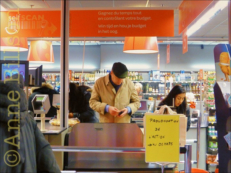 Selfscan: Carrefour Market Ixelles Molière, Waterloosesteenweg 609, Elsene.