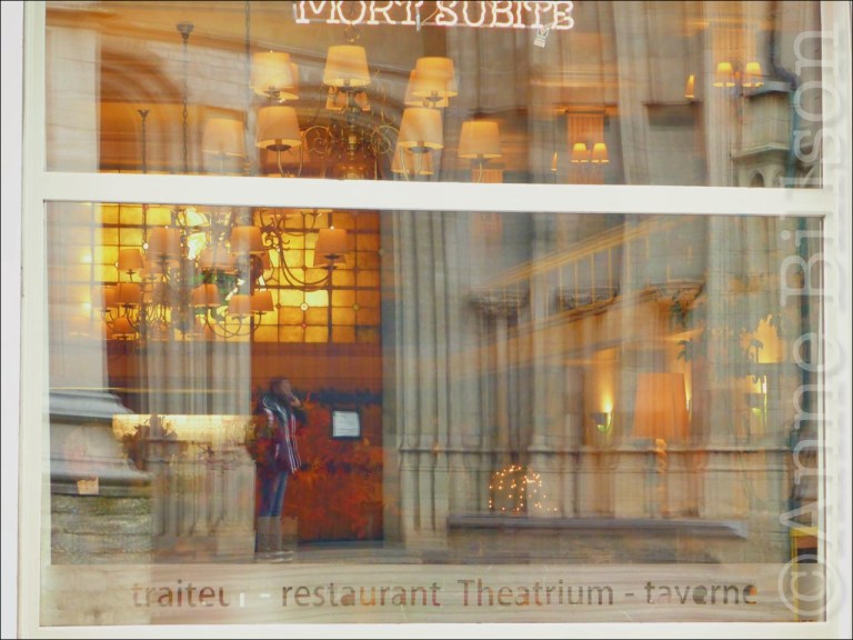 Theatrium: Onder-Den-Toren, Mechelen.