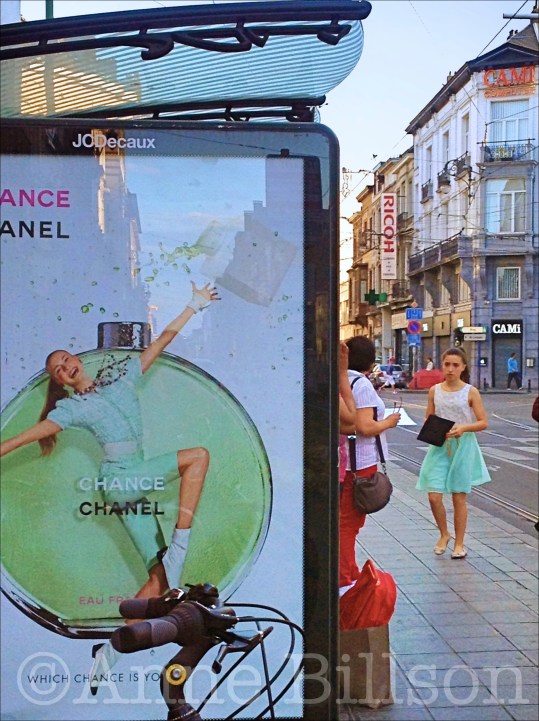 Chance Chanel: Charleroise Steenweg, Sint-Gillis.