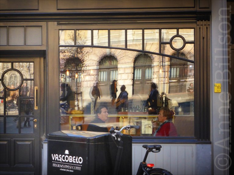 Belgium's finest coffee: V-Bar, Suikerrui, Antwerpen.