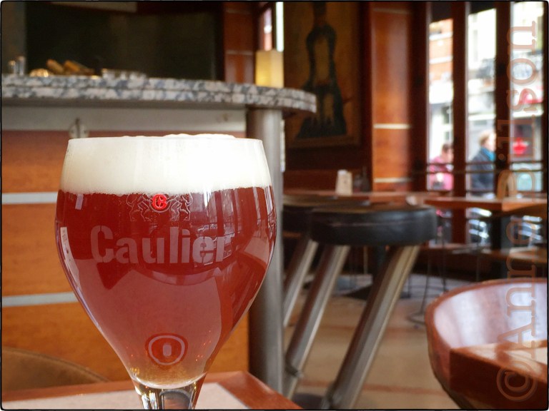 Caulier 28: Le Bar, Amerikaansestraat