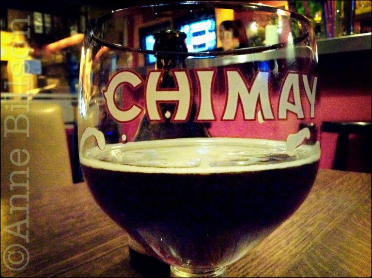Chimay Bleue, 9%: Café Couleurs, Overwinningsstraat, Sint-Gillis.