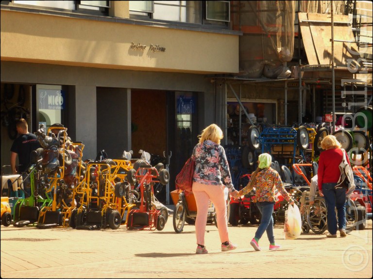 Fun on wheels: Albert I-promenade, Oostende.