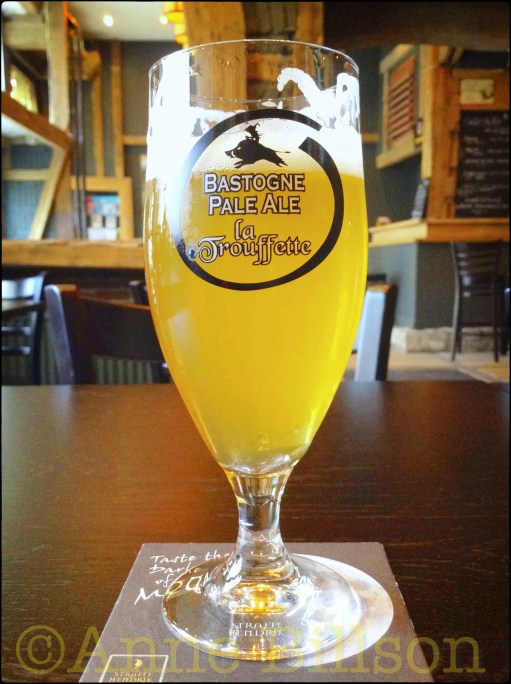 Bastogne Pale Ale (5.5%): L'auBIÈREgiste,  Waterleidingsstraat 61, Sint-Gillis.