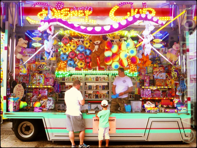 Disney Club: De kermis van Namen, Rue des Bourgeois, Namen.