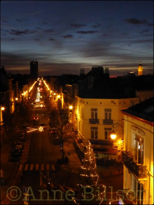 Lichten en boom: Ducpétiauxlaan, Sint-Gillis.