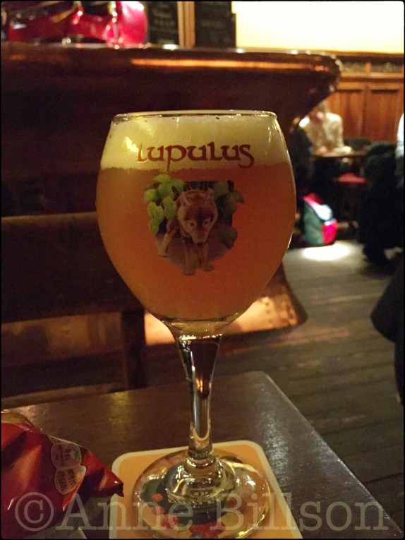 Lupulus (8.5%): La Belladone, Morisstraat 17a, Sint-Gillis.
