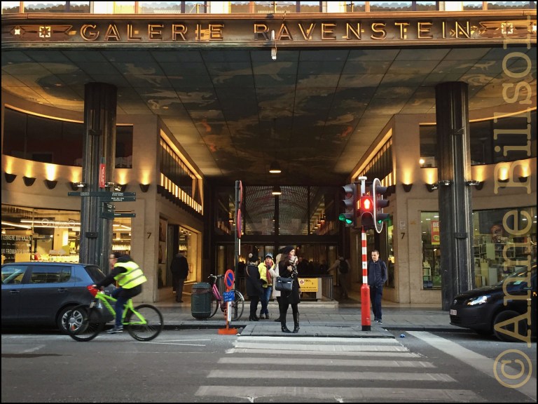 Ravenstein ingang: Kantersteen, Brussel.